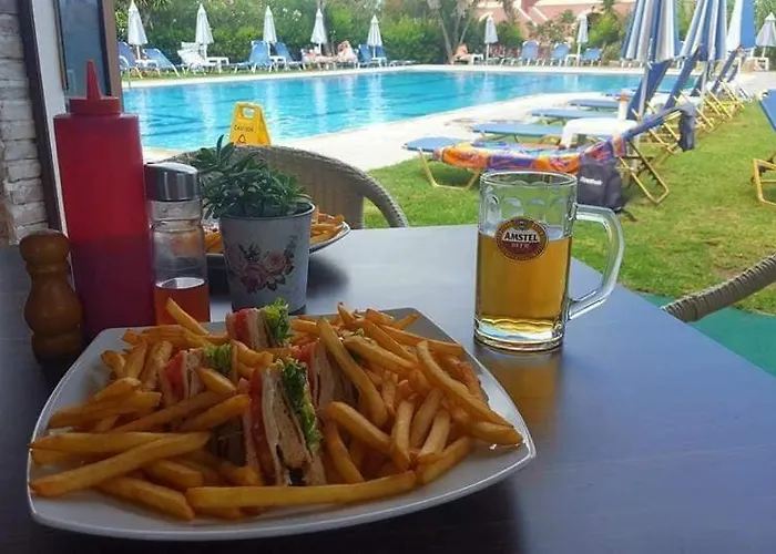 Otel Monika Sidárion
