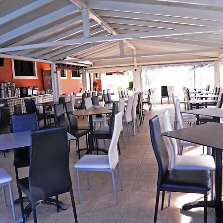 Отель Monika 2*