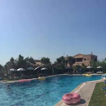 Monika Sidari 2*
